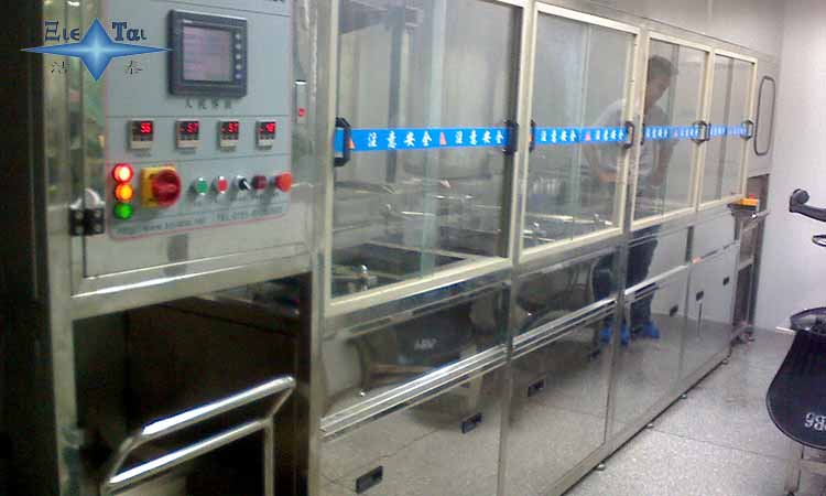 如何清洗發(fā)動(dòng)機(jī)上的油污 如何清除茶杯內(nèi)的茶垢