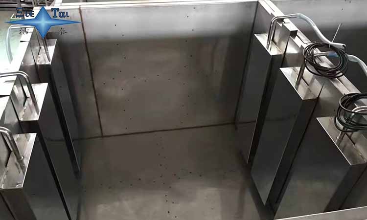 超聲波清洗設(shè)備中的震頭安裝在哪里好？