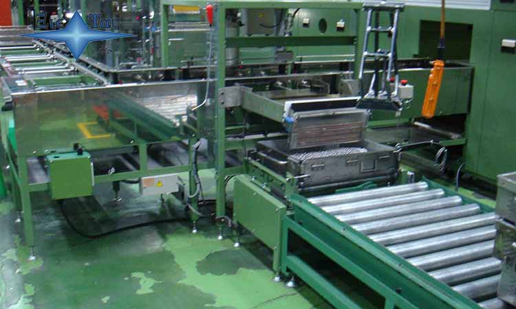 【潔泰碳氫清洗機生產(chǎn)廠家】為您介紹碳氫清洗機在使用中的優(yōu)勢