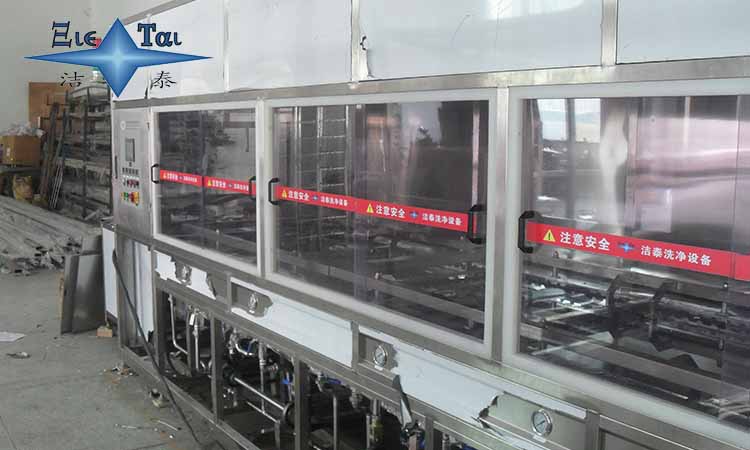 工業(yè)超聲波清洗機(jī)對(duì)汽車行業(yè)的貢獻(xiàn)，你知道多少？