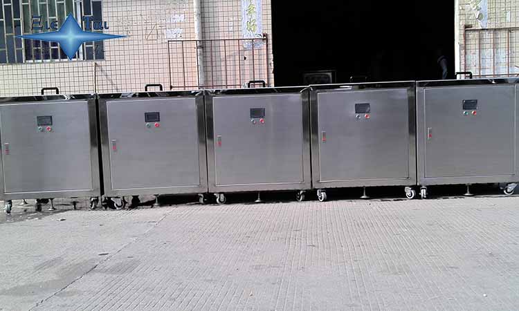 超聲波清洗機用什么水？放多少水合適？