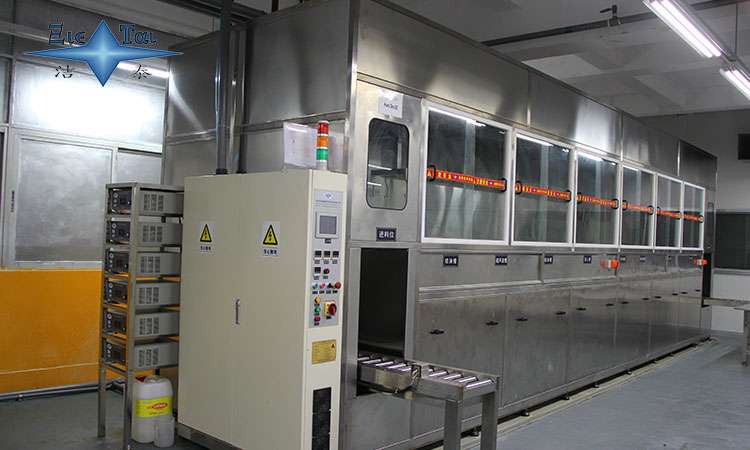 超聲波清洗機(jī)：延長(zhǎng)金屬模具壽命與保持產(chǎn)品質(zhì)量的利器