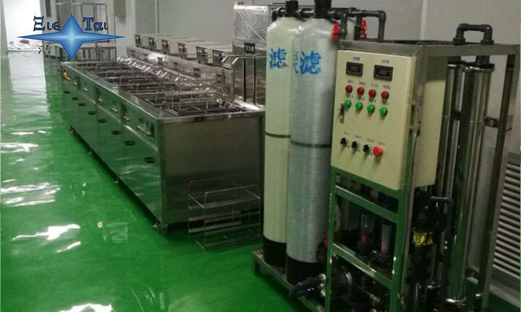 超聲波清洗技術(shù)在半導(dǎo)體器件精準清洗中的關(guān)鍵作用