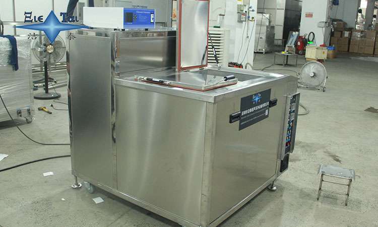 超聲波清洗機除銹全解析：揭秘空化效應(yīng)如何輕松去除頑固銹跡